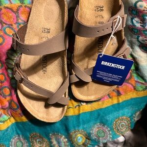 Birkenstock Women's Mayari
Birko-Flor Sandals size 7